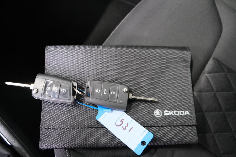 Škoda Kamiq 1.0 TSI Sport Business - N.A.P. Airco, Cruise, PDC.