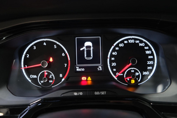 Volkswagen Polo 1.0 TSI R-Line Edition - N.A.P. Airco, Cruise, Navi, PDC, Trekhaak.