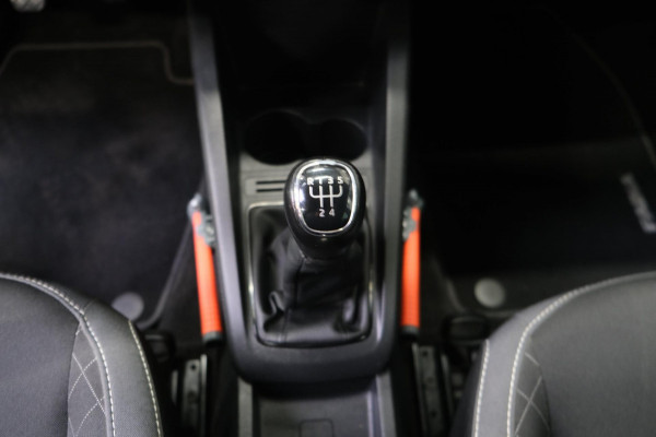 Škoda Fabia 1.0 TSI Ambition - Airco, Cruise, PDC, Trekhaak.