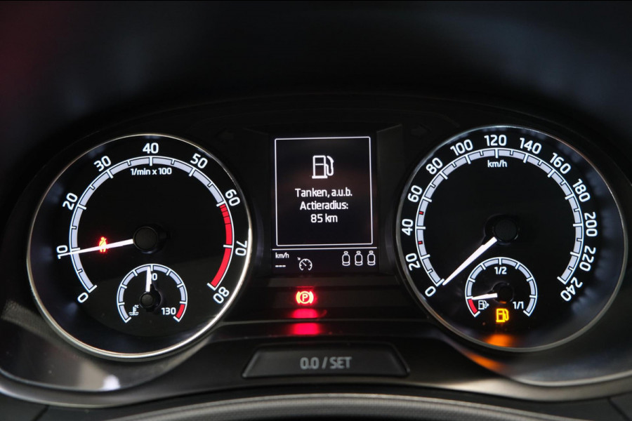 Škoda Fabia 1.0 TSI Ambition - Airco, Cruise, PDC, Trekhaak.