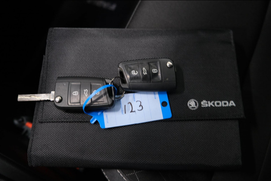 Škoda Fabia 1.0 TSI Ambition - Airco, Cruise, PDC, Trekhaak.