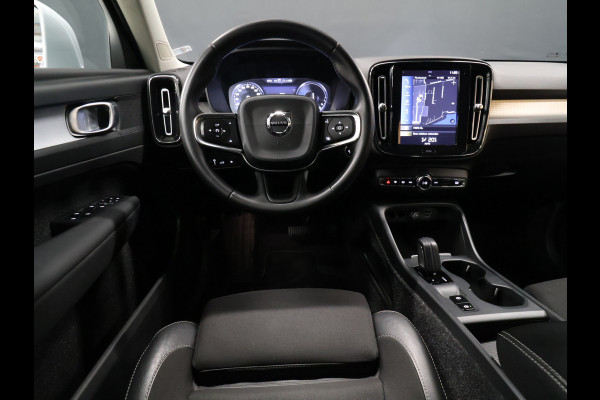 Volvo XC40 1.5 T5 Twin Engine Momentum Pro [TREKHAAK INKLAPBAAR, APPLE CARPLAY, ANDROID, PDC V+A, CRUISE CONTROL, CLIMATE CONTROL, HALF LEDER, NIEUWSTAAT]