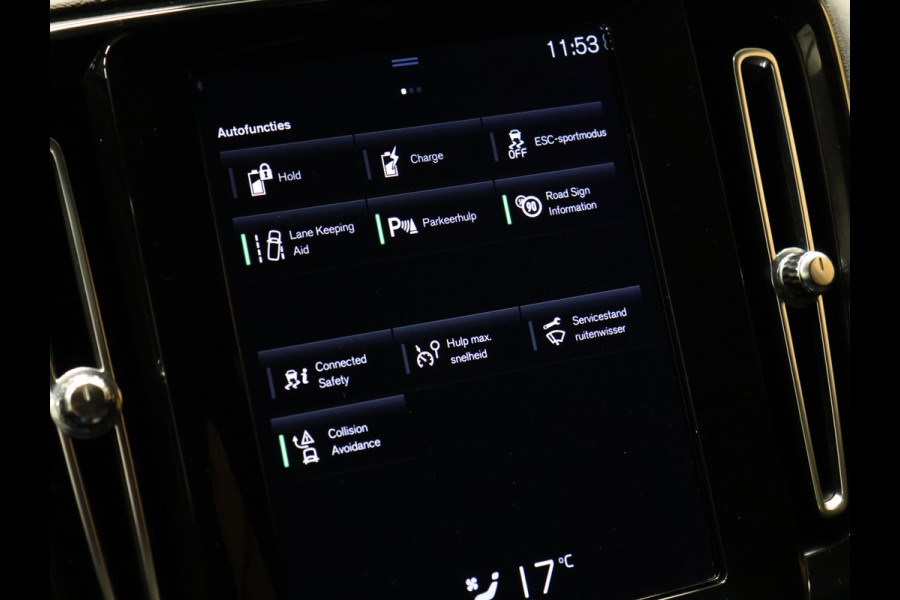 Volvo XC40 1.5 T5 Twin Engine Momentum Pro [TREKHAAK INKLAPBAAR, APPLE CARPLAY, ANDROID, PDC V+A, CRUISE CONTROL, CLIMATE CONTROL, HALF LEDER, NIEUWSTAAT]