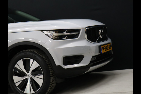 Volvo XC40 1.5 T5 Twin Engine Momentum Pro [TREKHAAK INKLAPBAAR, APPLE CARPLAY, ANDROID, PDC V+A, CRUISE CONTROL, CLIMATE CONTROL, HALF LEDER, NIEUWSTAAT]