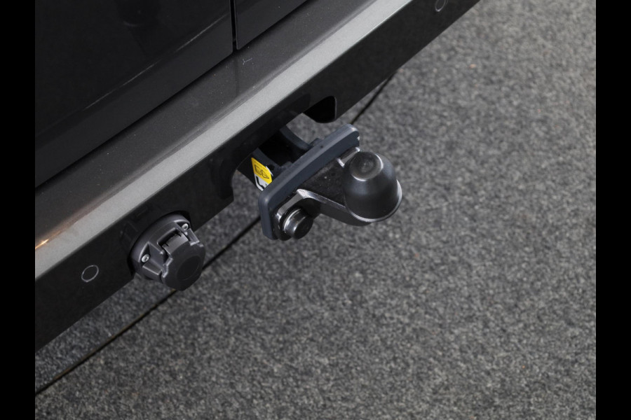 Volkswagen Transporter 2.0 TDI L2H1 30 Bulli | trekhaak | Sidebars | Intropakket