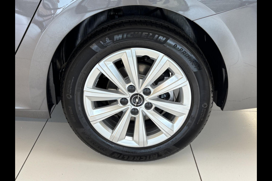 Opel Astra Sports Tourer 1.2 Turbo Business Edition Automaat | AGR | Stoelverwarming | Stuurverwarming | Navigatie | Achteruitrijcamera
