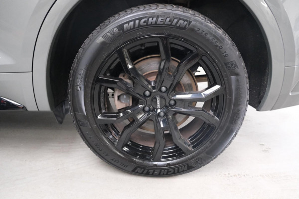 Audi Q5 40 TDI S-Edition 2x S-Line > Grijskenteken <