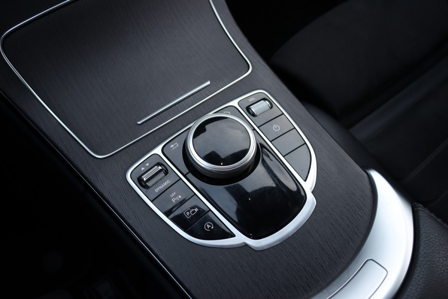 Mercedes-Benz C-Klasse Estate 220 d Premium+ AMG Line | Camera | Trekhaak | Multibeam LED | Standverwarming | Nightpakket | Stoelverwarming | Elektrische Achterklep |