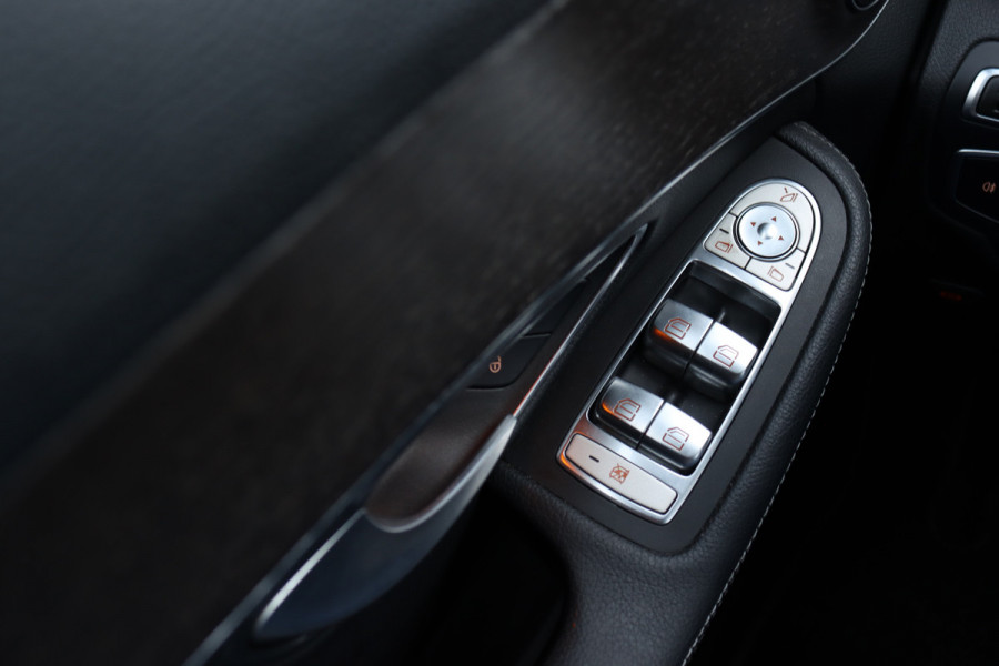 Mercedes-Benz C-Klasse Estate 220 d Premium+ AMG Line | Camera | Trekhaak | Multibeam LED | Standverwarming | Nightpakket | Stoelverwarming | Elektrische Achterklep |