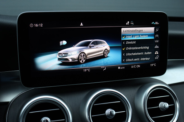 Mercedes-Benz C-Klasse Estate 220 d Premium+ AMG Line | Camera | Trekhaak | Multibeam LED | Standverwarming | Nightpakket | Stoelverwarming | Elektrische Achterklep |