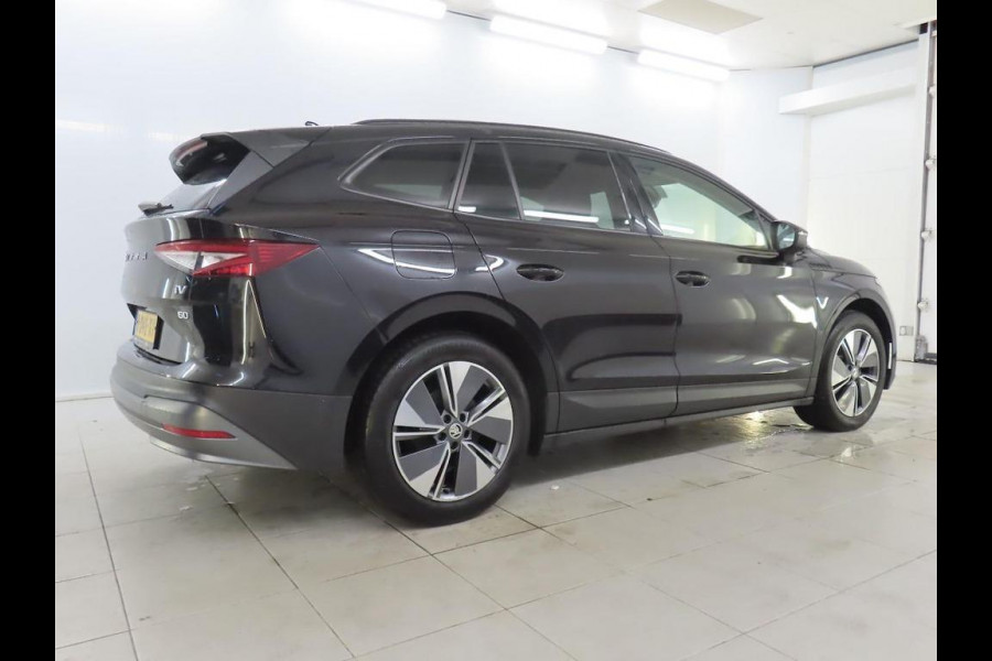 Škoda ENYAQ iV 60 SOH 89% Warmtepomp MATRIX Led Adaptive Cruise Control PDC VA+ Camera 19" LM Velgen Navi Carplay