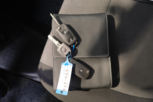 Volkswagen Transporter 2.0 TDI L2H1 150 PK - Airco, Trekhaak.