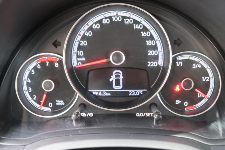 Volkswagen up! 1.0 BMT move up! - N.A.P. Airco.