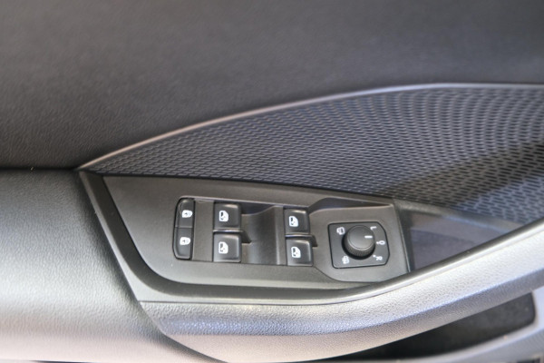 Škoda Octavia Combi 1.5 TSI First Edition - N.A.P. Airco, Cruise, Navi, PDC, Pano dak.