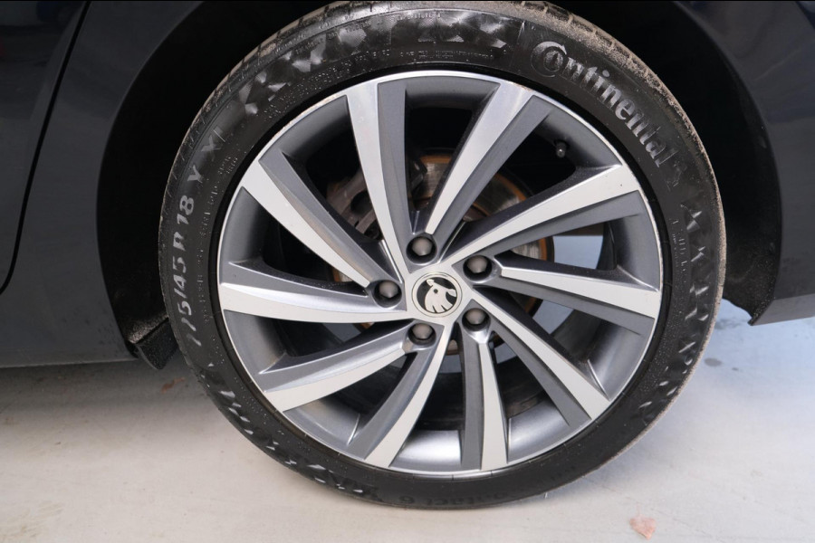 Škoda Octavia Combi 1.5 TSI First Edition - N.A.P. Airco, Cruise, Navi, PDC, Pano dak.