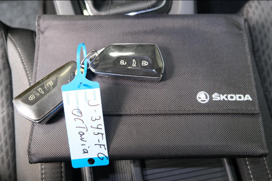 Škoda Octavia Combi 1.5 TSI First Edition - N.A.P. Airco, Cruise, Navi, PDC, Pano dak.