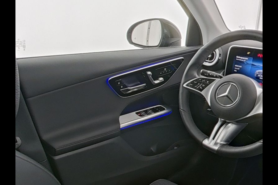 Mercedes-Benz GLC 300 e 4MATIC Plug-In Hybride Trekhaak | Rijassistentiepakket plus | Parkeerpakket met 360°-camera | Memory Voorstoelen | Stoel en Stuurverwarming. Inclusief 24 maanden MB Certified garantie voor Europa.
