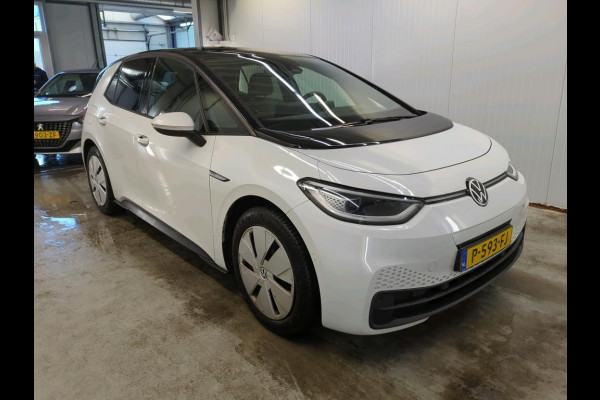 Volkswagen ID.3 Pro 58 kWh Panoramadak Navigatie Apple Carplay/Android Auto Parkeersensoren Adaptive Cruise Control Full LED Matrix Climate Control