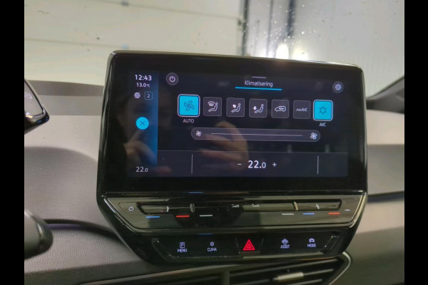 Volkswagen ID.3 Pro 58 kWh Panoramadak Navigatie Apple Carplay/Android Auto Parkeersensoren Adaptive Cruise Control Full LED Matrix Climate Control