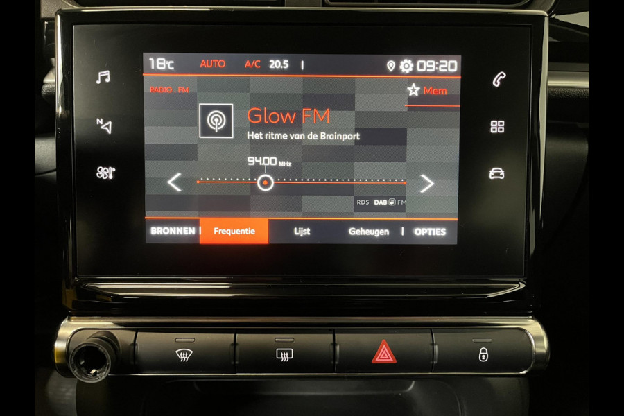 Citroën C3 1.2 PureTech Max Automaat  Airco Navigatie d.m.v.Apple carplay / Android Auto Parksensoren Lichtmetalen Velgen