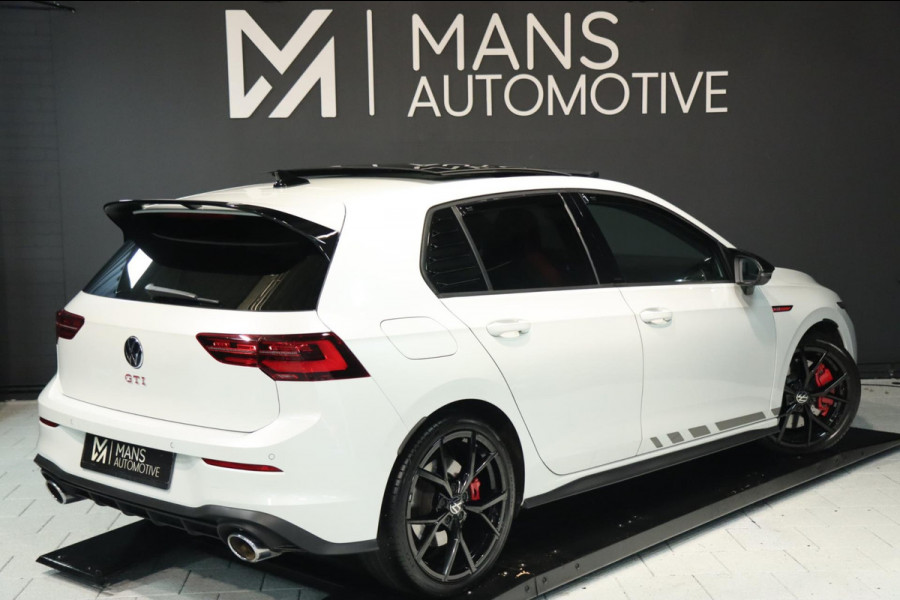 Volkswagen Golf 2.0 TSI GTI Clubsport / PANODAK / KEYLESS / IQ / ACC / CAMERA