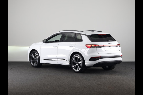 Audi Q4 e-tron 45 S edition Competition e-tron 82 kWh 286 pk | Assistentiepakket plus | Comfortpakket plus | Ambient verlichting | Optiekpakket zwart plus |