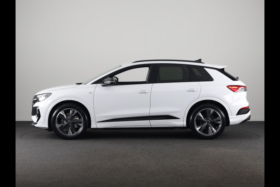 Audi Q4 e-tron 45 S edition Competition e-tron 82 kWh 286 pk | Assistentiepakket plus | Comfortpakket plus | Ambient verlichting | Optiekpakket zwart plus |