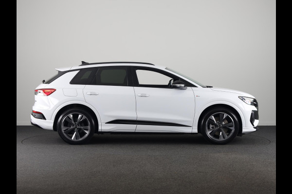 Audi Q4 e-tron 45 S edition Competition e-tron 82 kWh 286 pk | Assistentiepakket plus | Comfortpakket plus | Ambient verlichting | Optiekpakket zwart plus |