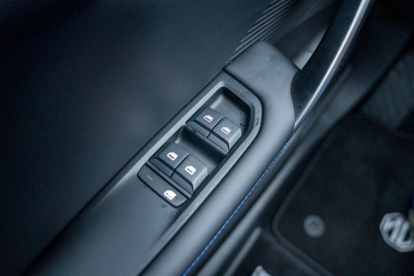 MG Mg4 electric Standard 51 kWh|Prijs rijklaar incl 12 mnd garantie|Ledverlichting Keyless LMV 17"