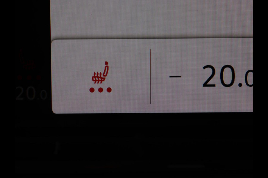 Volkswagen Golf 1.4 eHybrid GTE | Stoelverarming | Trekhaak | Carplay | Adaptive cruise | 18'' | Sportstoelen | Navigatie | Sfeerverlichting | Climate control | Parkeerhulp | PHEV | Plug In