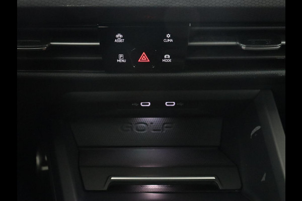 Volkswagen Golf 1.4 eHybrid GTE | Stoelverarming | Trekhaak | Carplay | Adaptive cruise | 18'' | Sportstoelen | Navigatie | Sfeerverlichting | Climate control | Parkeerhulp | PHEV | Plug In