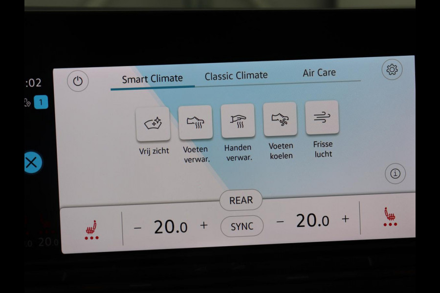 Volkswagen Golf 1.4 eHybrid GTE | Stoelverarming | Trekhaak | Carplay | Adaptive cruise | 18'' | Sportstoelen | Navigatie | Sfeerverlichting | Climate control | Parkeerhulp | PHEV | Plug In