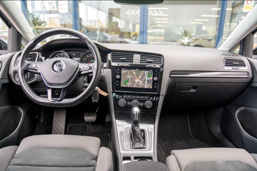 Volkswagen Golf Variant 1.5 TSI DSG Highline Business |Prijs rijklaar incl 12 mnd garantie|Trekhaak Winterpakket Navi Blindspot