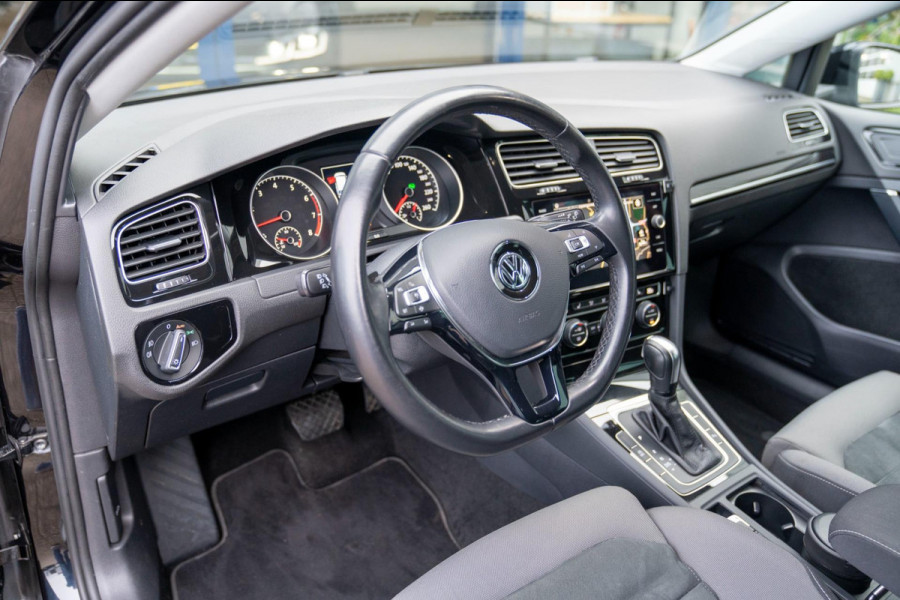 Volkswagen Golf Variant 1.5 TSI DSG Highline Business |Prijs rijklaar incl 12 mnd garantie|Trekhaak Winterpakket Navi Blindspot