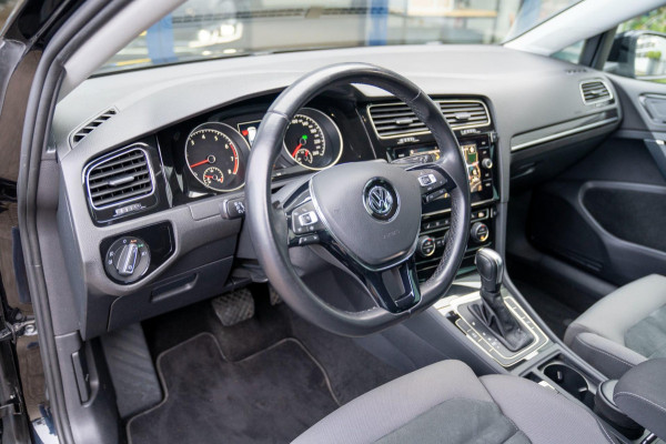 Volkswagen Golf Variant 1.5 TSI DSG Highline Business |Prijs rijklaar incl 12 mnd garantie|Trekhaak Winterpakket Navi Blindspot