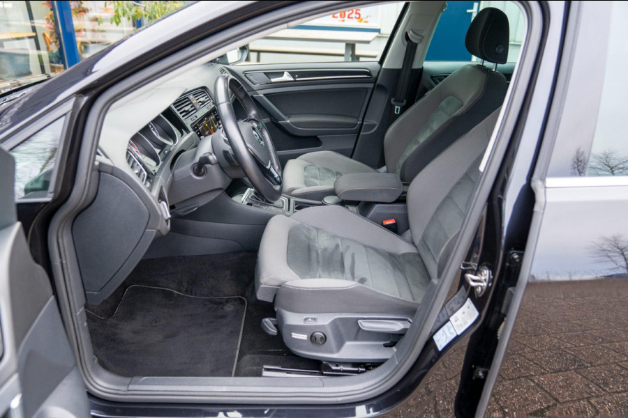 Volkswagen Golf Variant 1.5 TSI DSG Highline Business |Prijs rijklaar incl 12 mnd garantie|Trekhaak Winterpakket Navi Blindspot