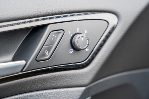 Volkswagen Golf Variant 1.5 TSI DSG Highline Business |Prijs rijklaar incl 12 mnd garantie|Trekhaak Winterpakket Navi Blindspot