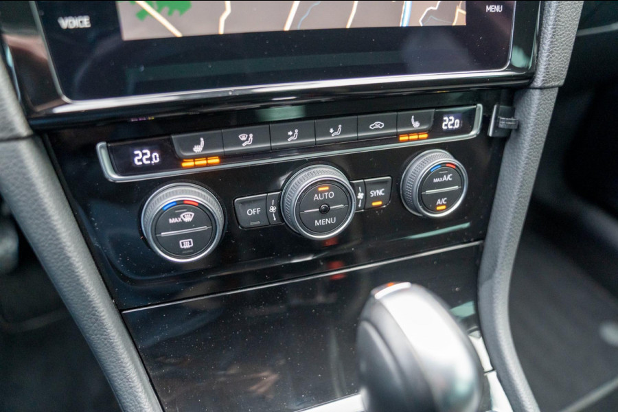 Volkswagen Golf Variant 1.5 TSI DSG Highline Business |Prijs rijklaar incl 12 mnd garantie|Trekhaak Winterpakket Navi Blindspot