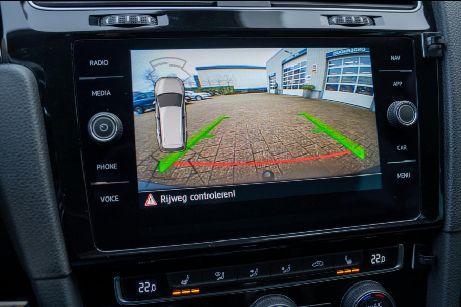 Volkswagen Golf Variant 1.5 TSI DSG Highline Business |Prijs rijklaar incl 12 mnd garantie|Trekhaak Winterpakket Navi Blindspot