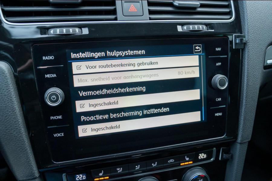 Volkswagen Golf Variant 1.5 TSI DSG Highline Business |Prijs rijklaar incl 12 mnd garantie|Trekhaak Winterpakket Navi Blindspot