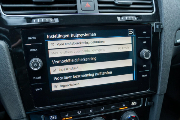 Volkswagen Golf Variant 1.5 TSI DSG Highline Business |Prijs rijklaar incl 12 mnd garantie|Trekhaak Winterpakket Navi Blindspot