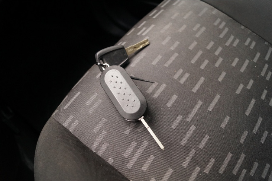 Opel Combo 1.3 CDTi 95pk Sport L2-H1 -AIRCO-PDC-CRUISE-