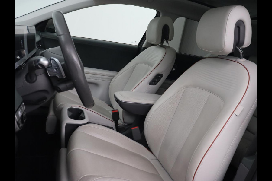 Hyundai IONIQ 5 Lounge 73kWh | Panoramadak | Stoelventilatie | Leder | Head-Up | Warmtepomp | 360 Camera | Achterbankverwarming | Adaptive cruise | Navigatie | Full LED | Carplay