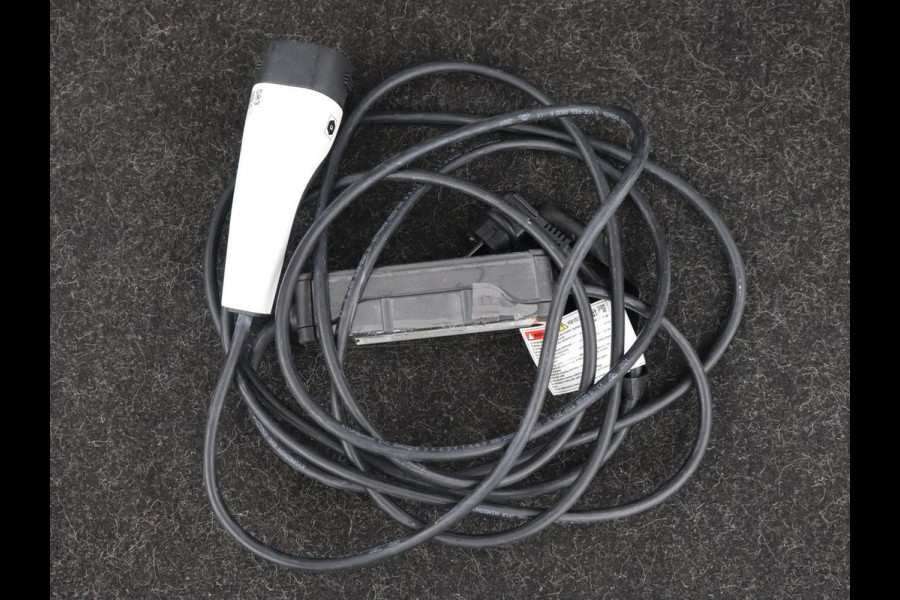 Hyundai IONIQ 5 Lounge 73kWh | Panoramadak | Stoelventilatie | Leder | Head-Up | Warmtepomp | 360 Camera | Achterbankverwarming | Adaptive cruise | Navigatie | Full LED | Carplay