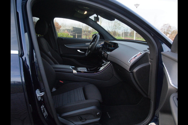 Mercedes-Benz EQC 400 4MATIC Business Solution 80 kWh | Camera | Trekhaak | Sfeerverlichting | Apple Carplay |