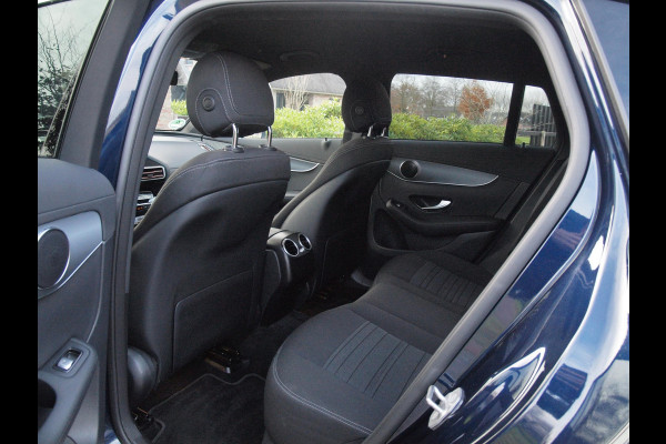 Mercedes-Benz EQC 400 4MATIC Business Solution 80 kWh | Camera | Trekhaak | Sfeerverlichting | Apple Carplay |