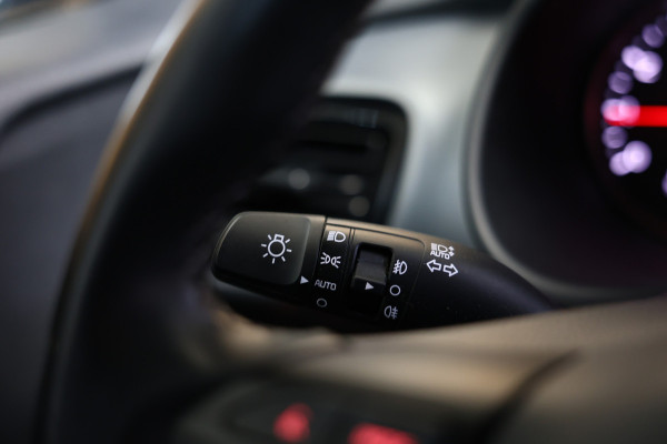 Kia Stonic 1.0 T-GDi MHEV DynamicLine AUT CARPLAY DAB STUUR/STOELVW '23