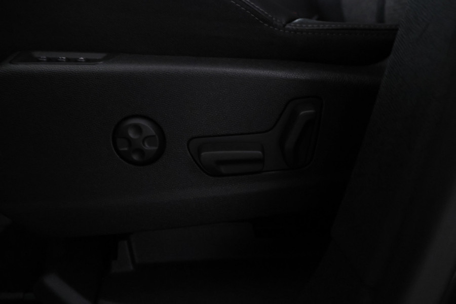 Peugeot 5008 1.5 BlueHDI Blue Lease Premium Avantage Nieuwe DB-riem, apple carplay, climate,