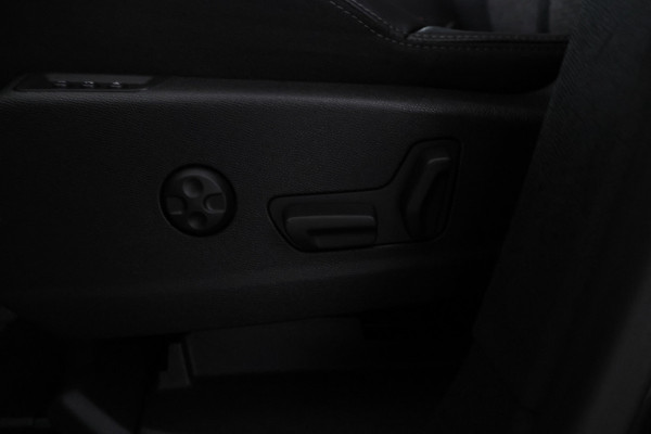 Peugeot 5008 1.5 BlueHDI Blue Lease Premium Avantage Nieuwe DB-riem, apple carplay, climate,