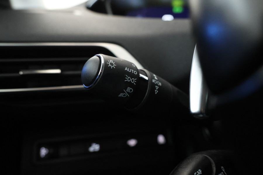 Peugeot 5008 1.5 BlueHDI Blue Lease Premium Avantage Nieuwe DB-riem, apple carplay, climate,
